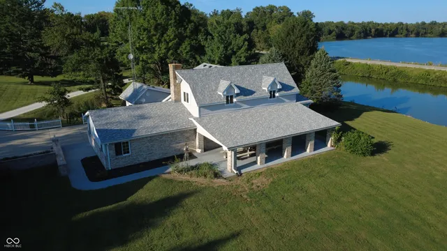 $680,000 | 11943 Hopkins Lane, Loogootee, IN 47553