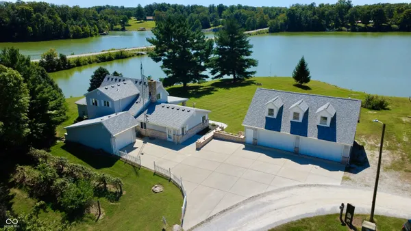 $654,900 | 11943 Hopkins Lane, Loogootee, IN 47553