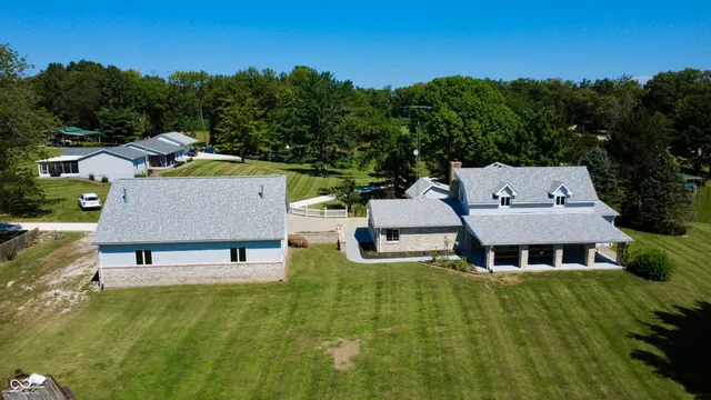 $680,000 | 11943 Hopkins Lane, Loogootee, IN 47553