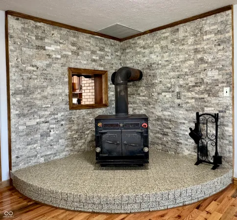 $654,900 | 11943 Hopkins Lane, Loogootee, IN 47553