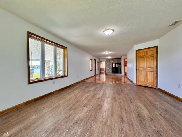 $680,000 | 11943 Hopkins Lane, Loogootee, IN 47553