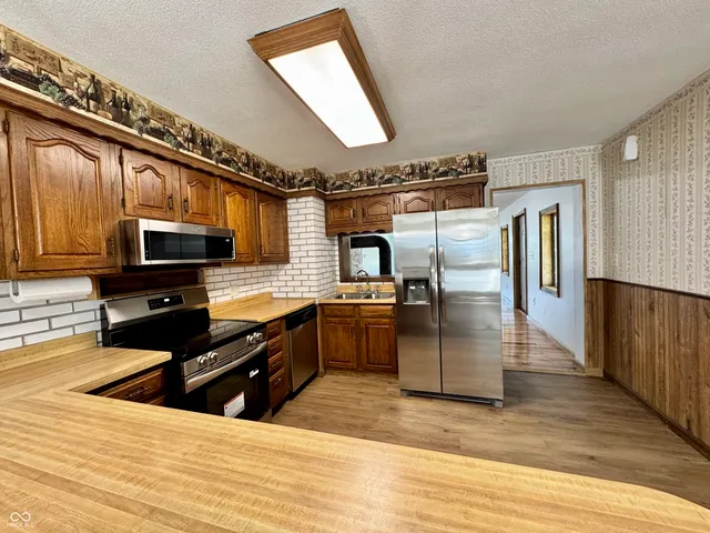 $680,000 | 11943 Hopkins Lane, Loogootee, IN 47553