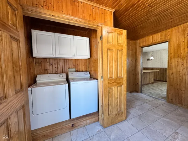 $654,900 | 11943 Hopkins Lane, Loogootee, IN 47553