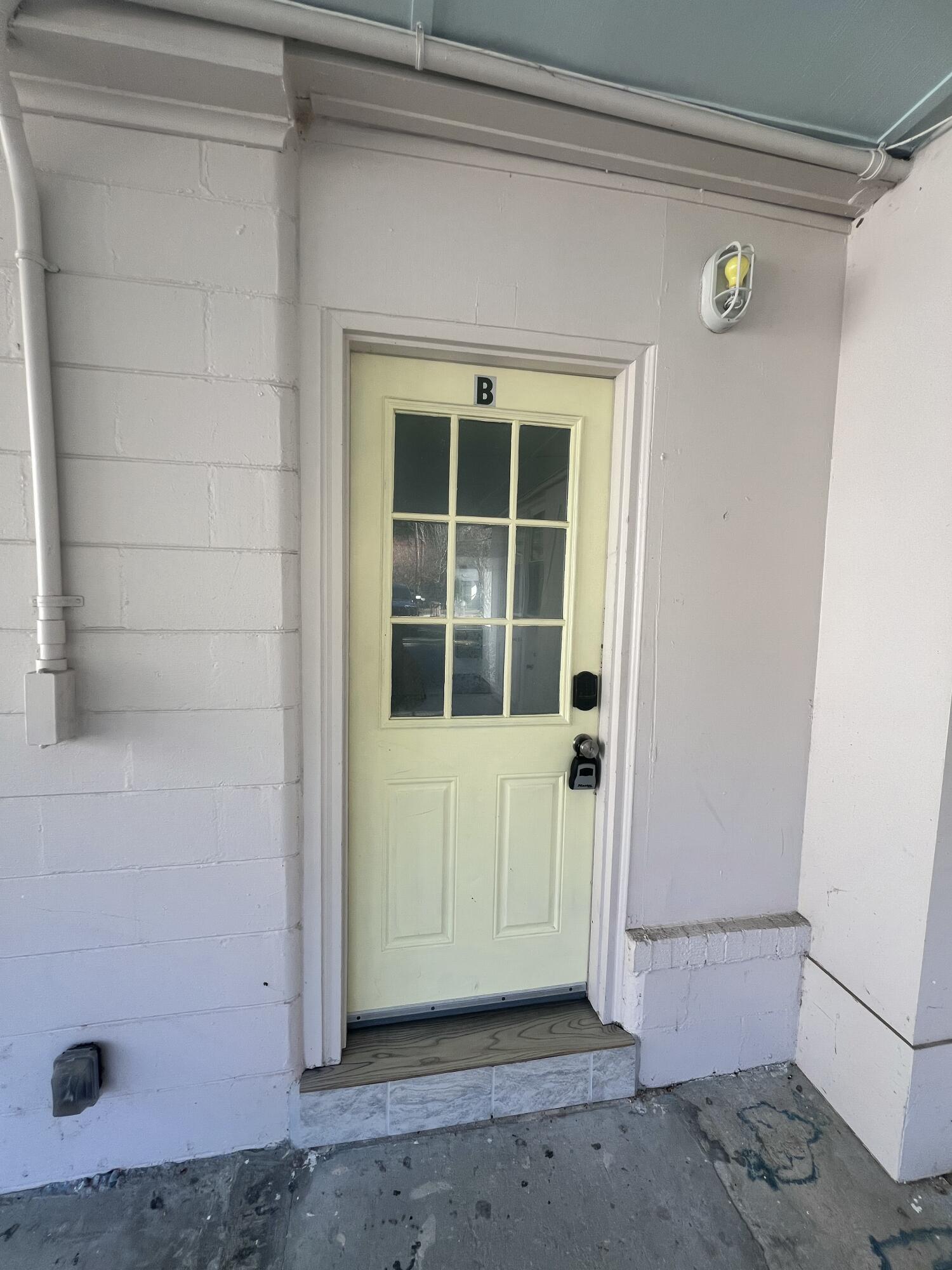 332 Howle Unit B