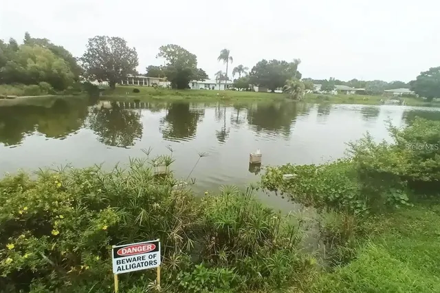 $2,300 | 305 Hammock Terrace, Venice, FL 34293
