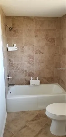 $2,300 | 305 Hammock Terrace, Venice, FL 34293