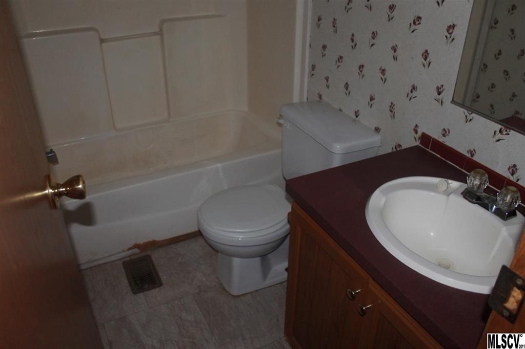 2627 Hickman Road Maiden, NC 28650 - Photo 3 of 11 Gallery Image 3