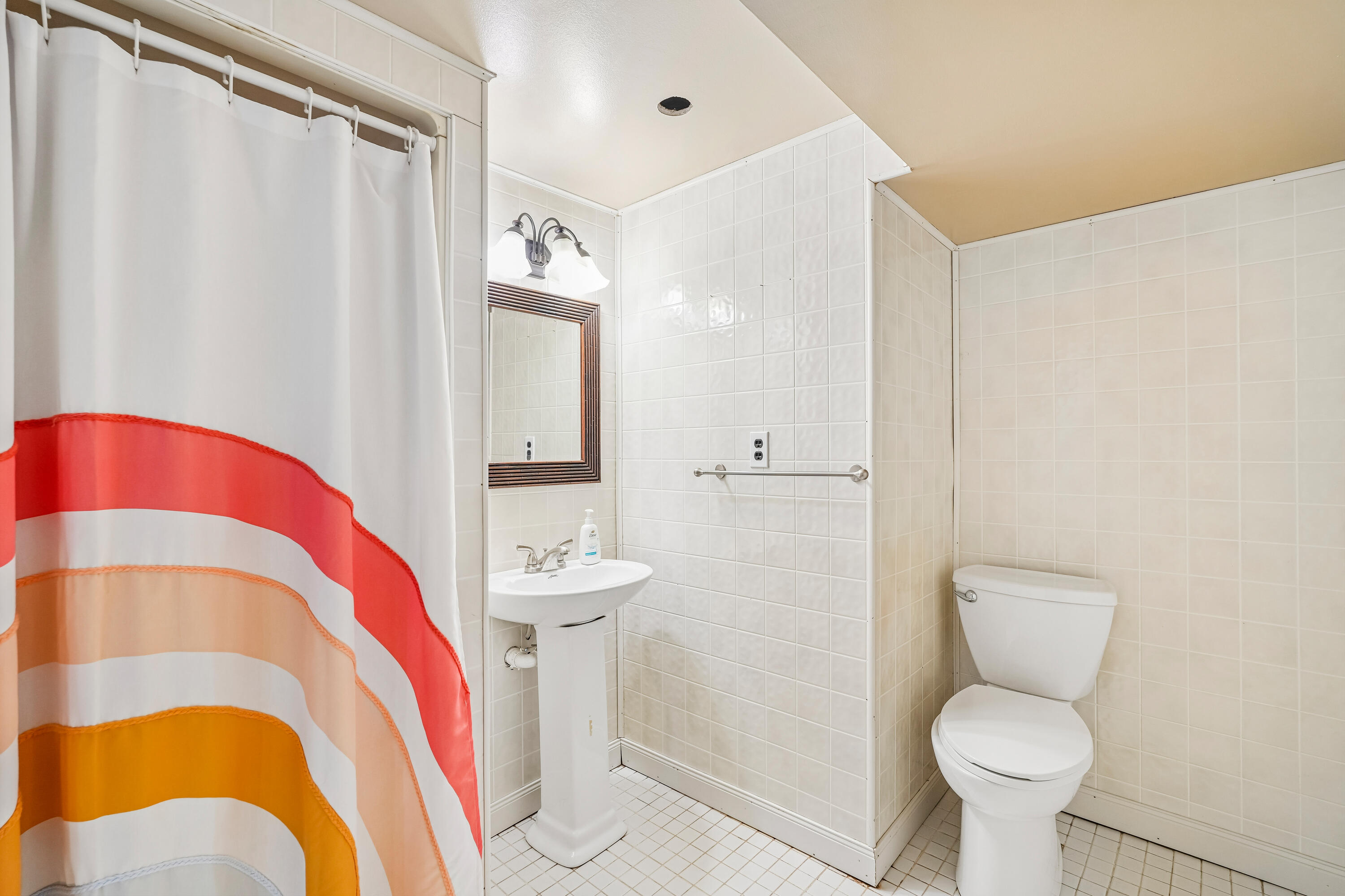 3940 Lasalle Street Racine, WI 53402 - Photo 15 of 23 batrhoom 2