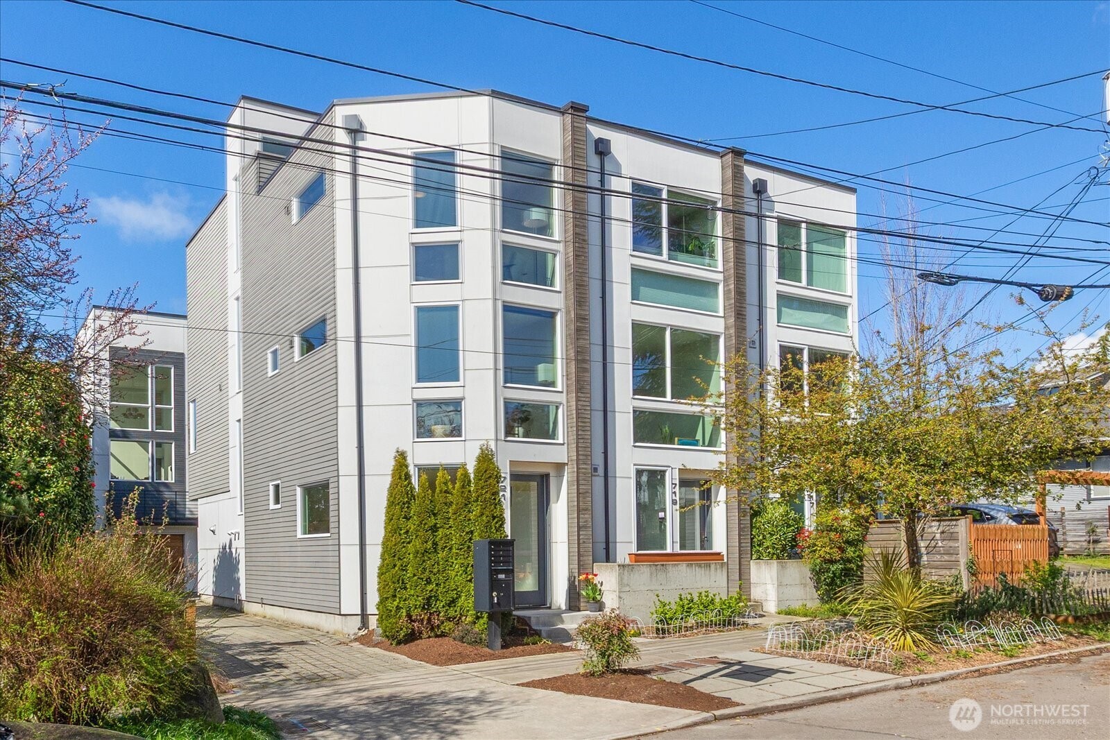 721 24th Avenue South Seattle, WA 98144 - Photo 2 of 30