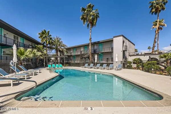 $1,326 | 1645 East Thomas Road, Unit 2, Phoenix, AZ 85016