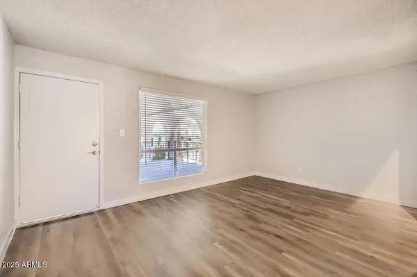$1,326 | 1645 East Thomas Road, Unit 2, Phoenix, AZ 85016