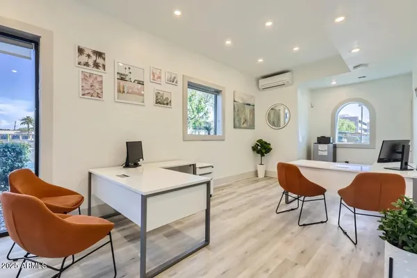 $1,326 | 1645 East Thomas Road, Unit 2, Phoenix, AZ 85016