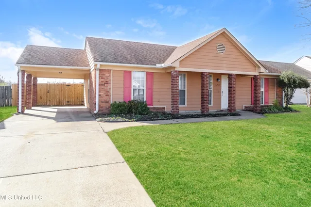 $1,800 | 6213 Magnolia Lakes Drive, Olive Branch, MS 38654