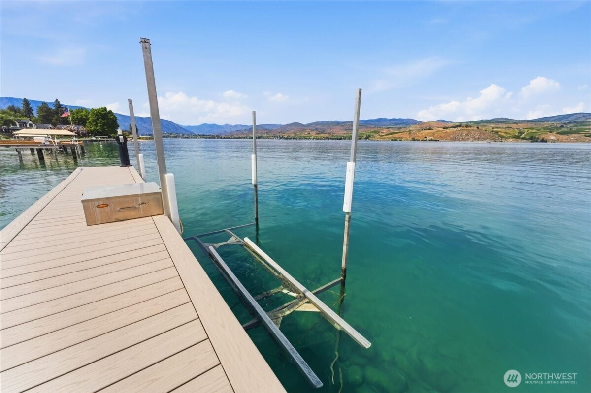 1496 South Lakeshore Road Chelan, WA 98816 - Photo 29 of 40