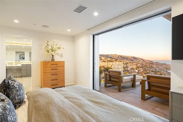 $7,450,000 | 1238 Anacapa Way, Laguna Beach, CA 92651