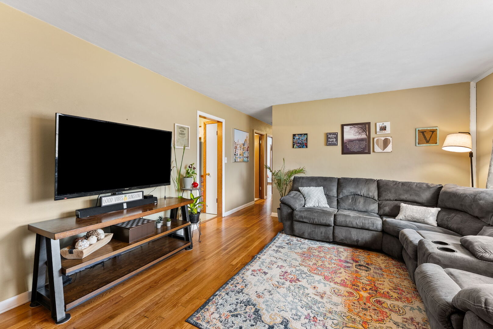 5100 11th Avenue Moline, IL 61265 - Photo 3 of 33