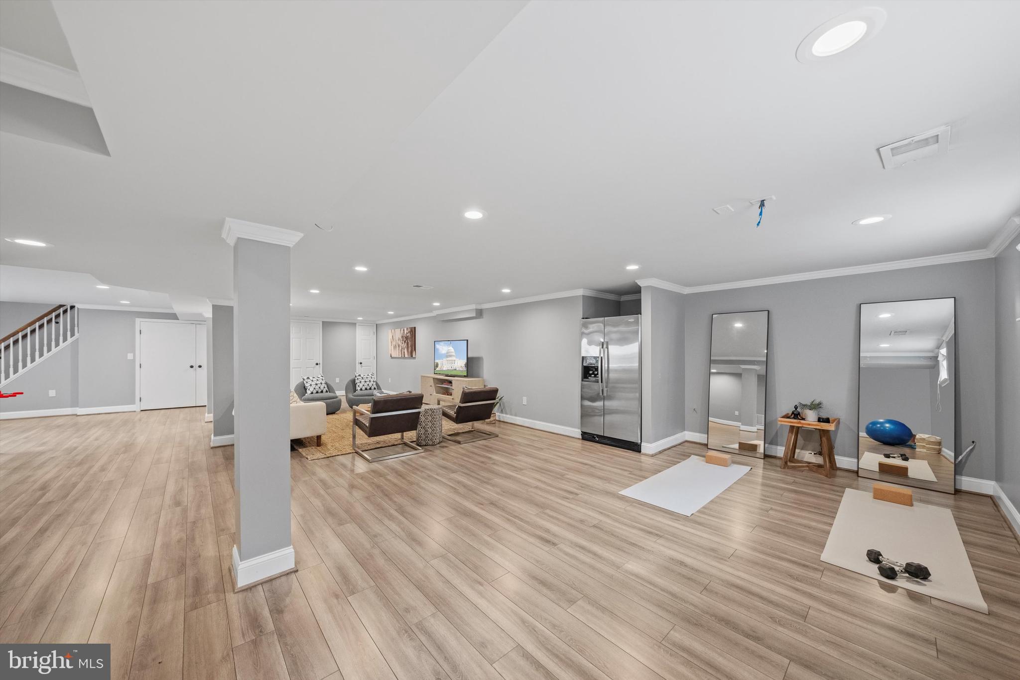3206 North Glebe Road Arlington, VA 22207 - Photo 16 of 20 a view of a kitchen and dining room with wooden floor