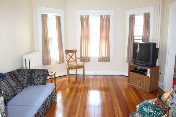 268 River Road Winthrop, MA 02152 - Photo 6 of 18 Gallery Image 6