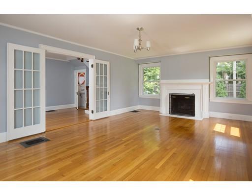 26 Leighton Road Wellesley, MA 02482 - Photo 2 of 9