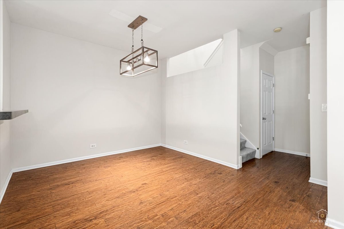 642 West Moreland Avenue Addison, IL 60101 - Photo 16 of 33