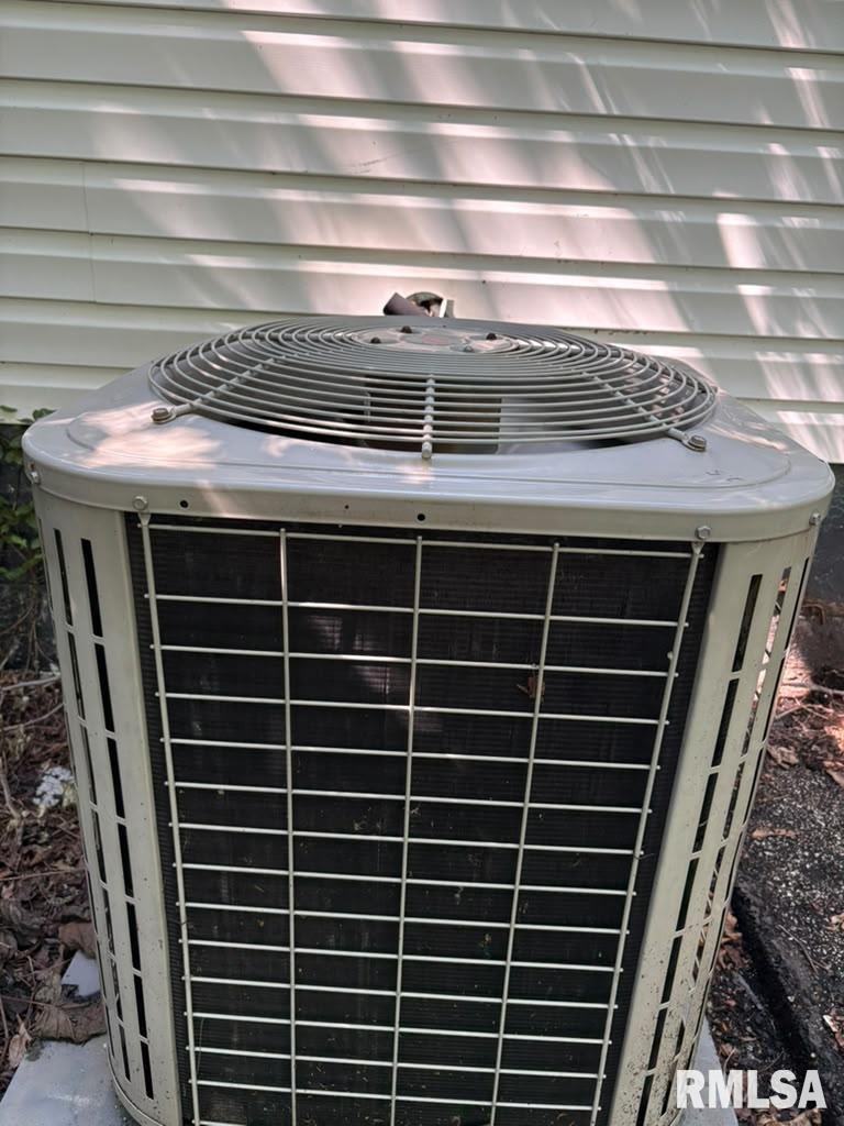2216 East Lawrence Avenue Springfield, IL 62703 - Photo 24 of 24
