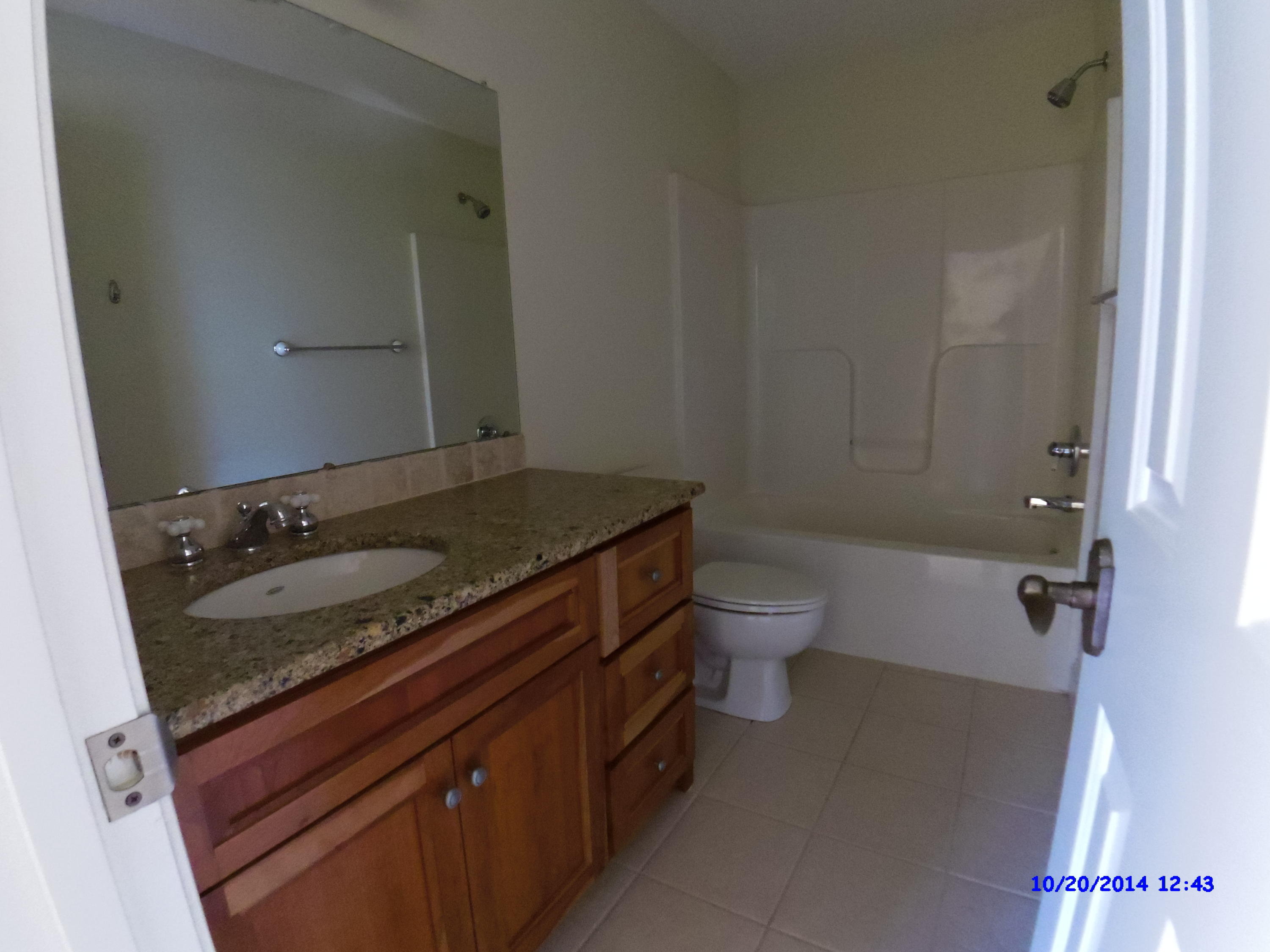 965 Burning Tree Road Pinehurst, NC 28374 - Photo 17 of 20 Upstair Bath
