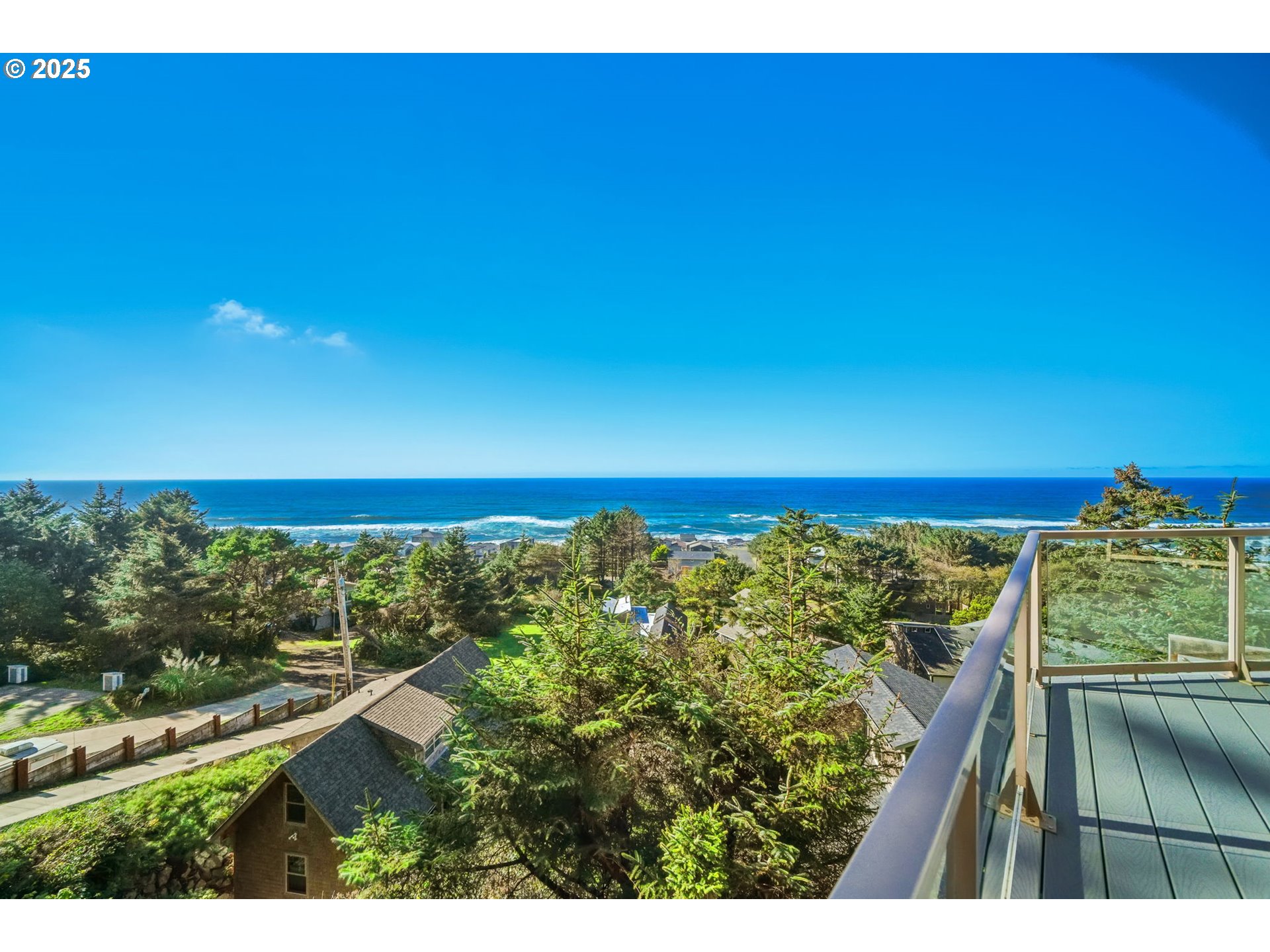 674 Pacific View Drive Yachats, OR 97498 - Photo 22 of 47 a view of an ocean