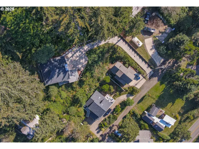 $770,000 | 674 Pacific View Drive, Yachats, OR 97498