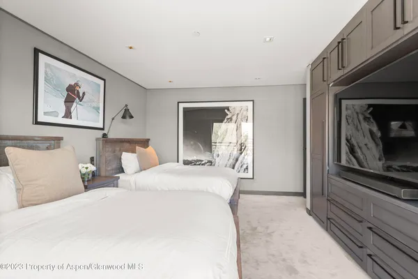 $50,000 | 555 East Durant Avenue, Unit 2N, Aspen, CO 81611