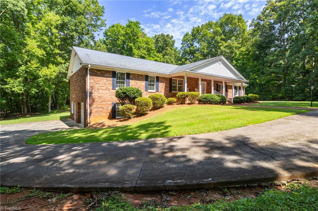 2025 Walker Road Winston-Salem, NC 27106 - Photo 3 of 50 Gallery Image 3