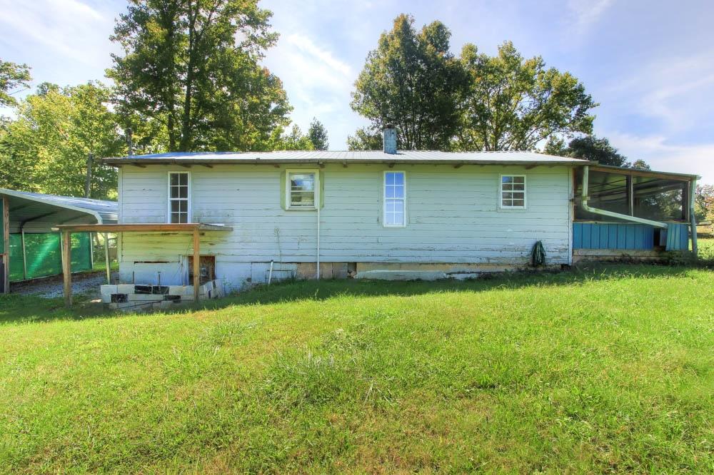 126 Coon Hollow Road Sunbright, TN 37872 - Photo 15 of 21 Back of home