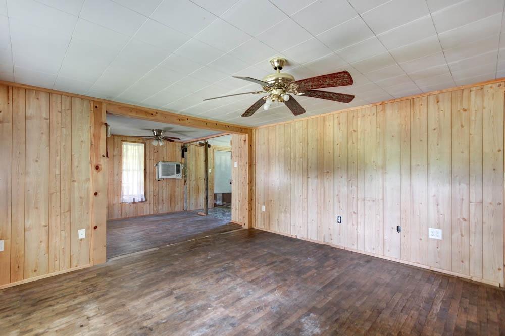 126 Coon Hollow Road Sunbright, TN 37872 - Photo 3 of 21 Living Room