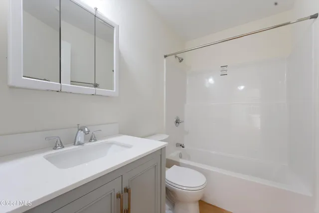 $629,000 | 4870 Highway 50, Gansevoort, NY 12831