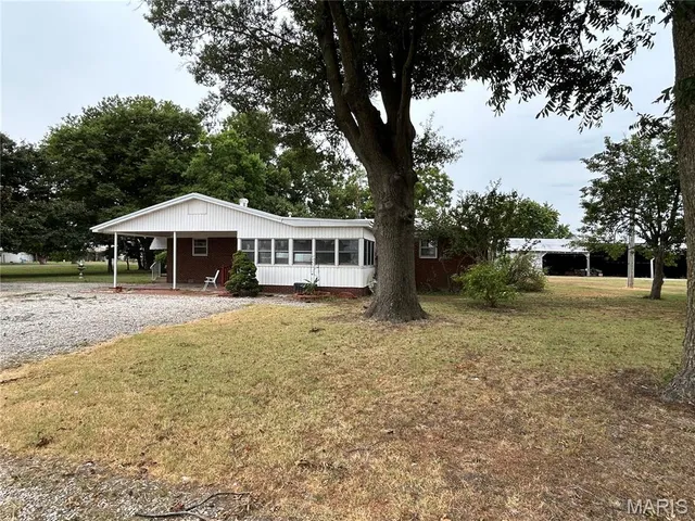 $250,000 | 453 State 164 Highway East, Steele, MO 63877