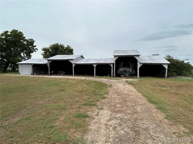 $250,000 | 453 State 164 Highway East, Steele, MO 63877