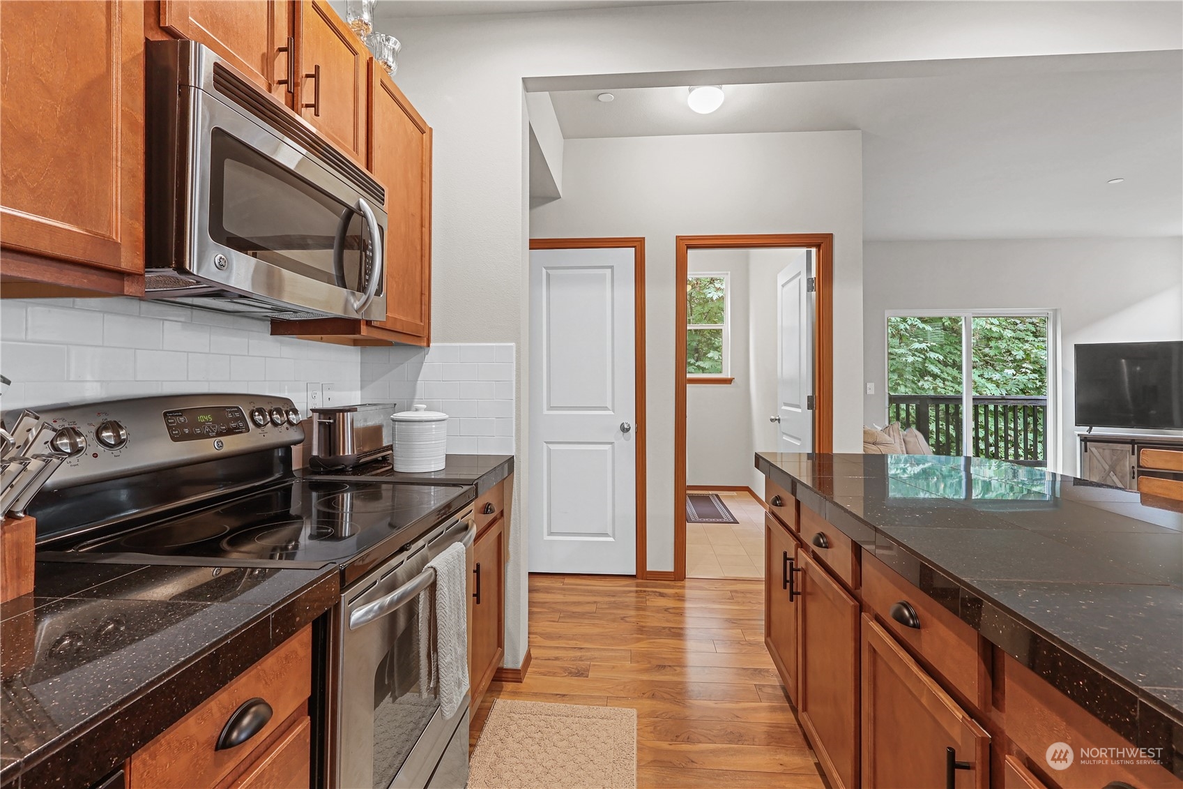 1111 Samara Street Bremerton, WA 98310 - Photo 12 of 36 Gallery Image 12