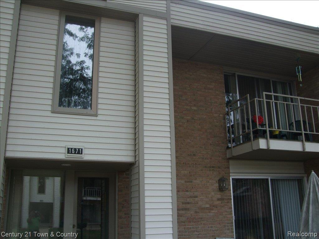 1671 Cass Lake Road, Unit 46 Keego Harbor, MI 48320 - Photo 2 of 12 DSCF1202