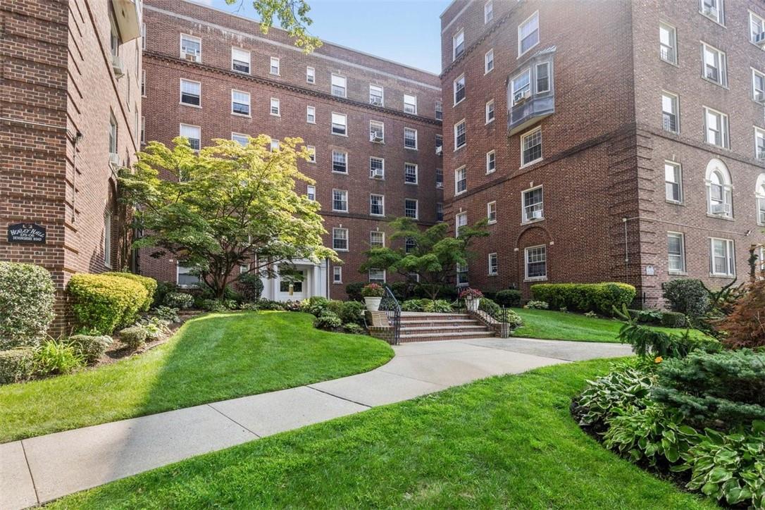 175-06 Devonshire Road, Unit 5E Queens, NY 11432 - Photo 1 of 1 View of Henley Hall from the front