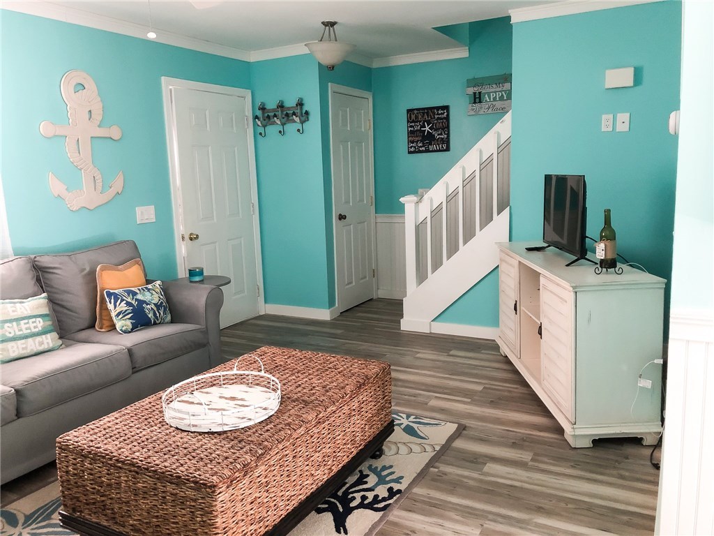 53 Pearl Street, Unit B Westerly, RI 02891 - Photo 3 of 31