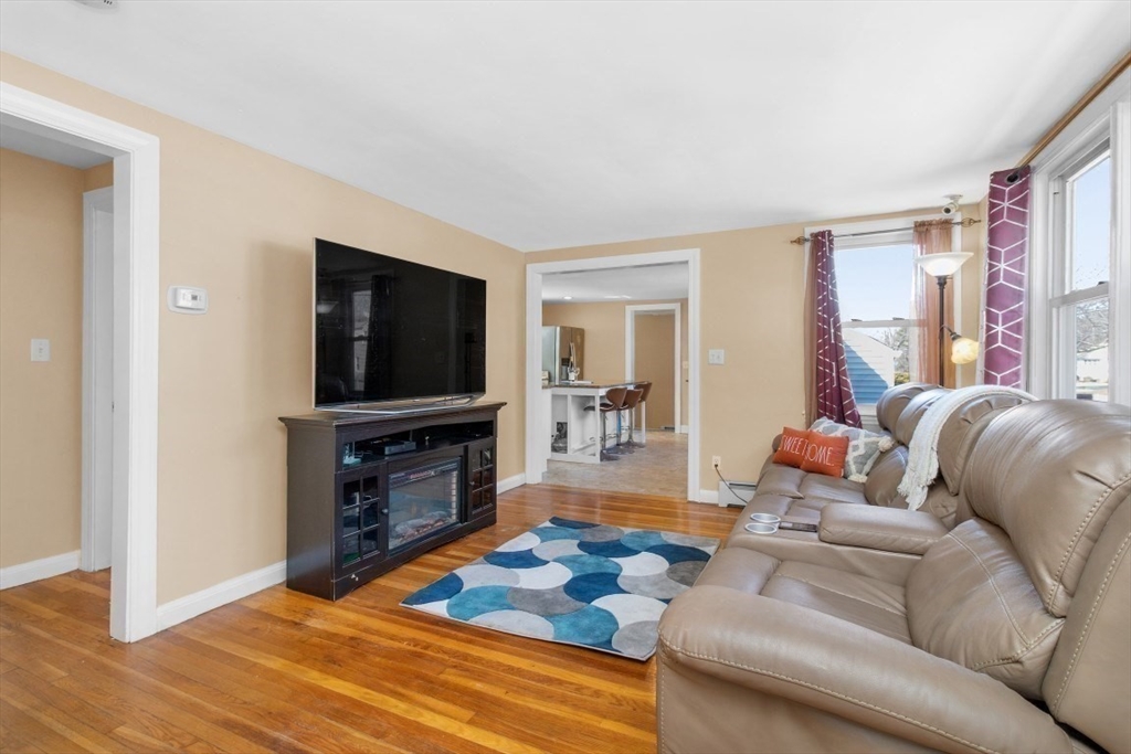 37 Reeds Lane Holbrook, MA 02343 - Photo 7 of 17