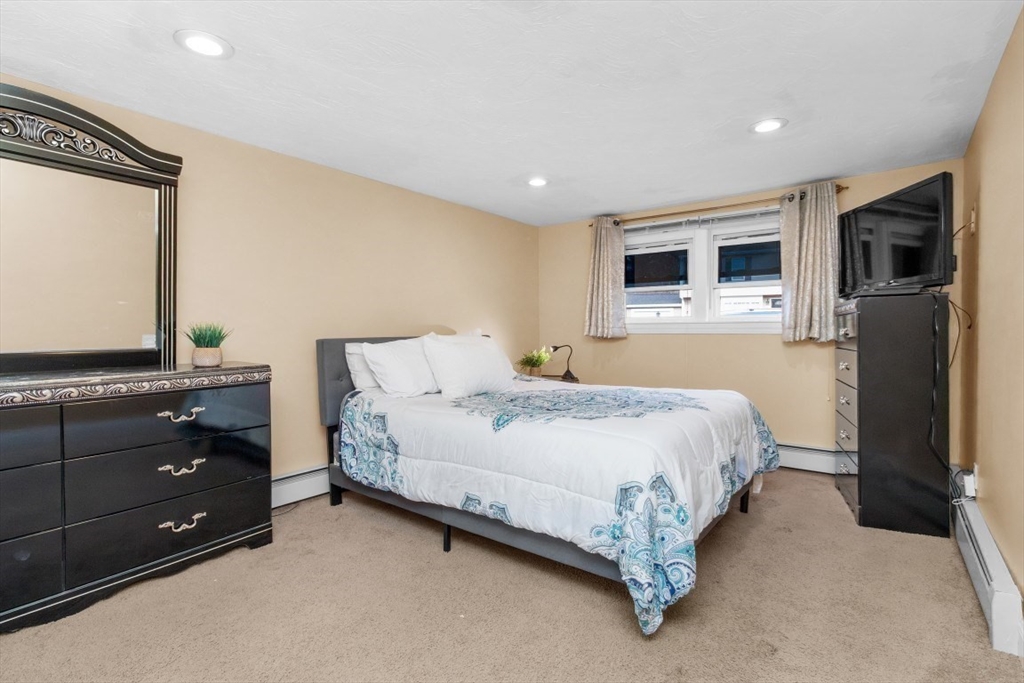 37 Reeds Lane Holbrook, MA 02343 - Photo 8 of 17