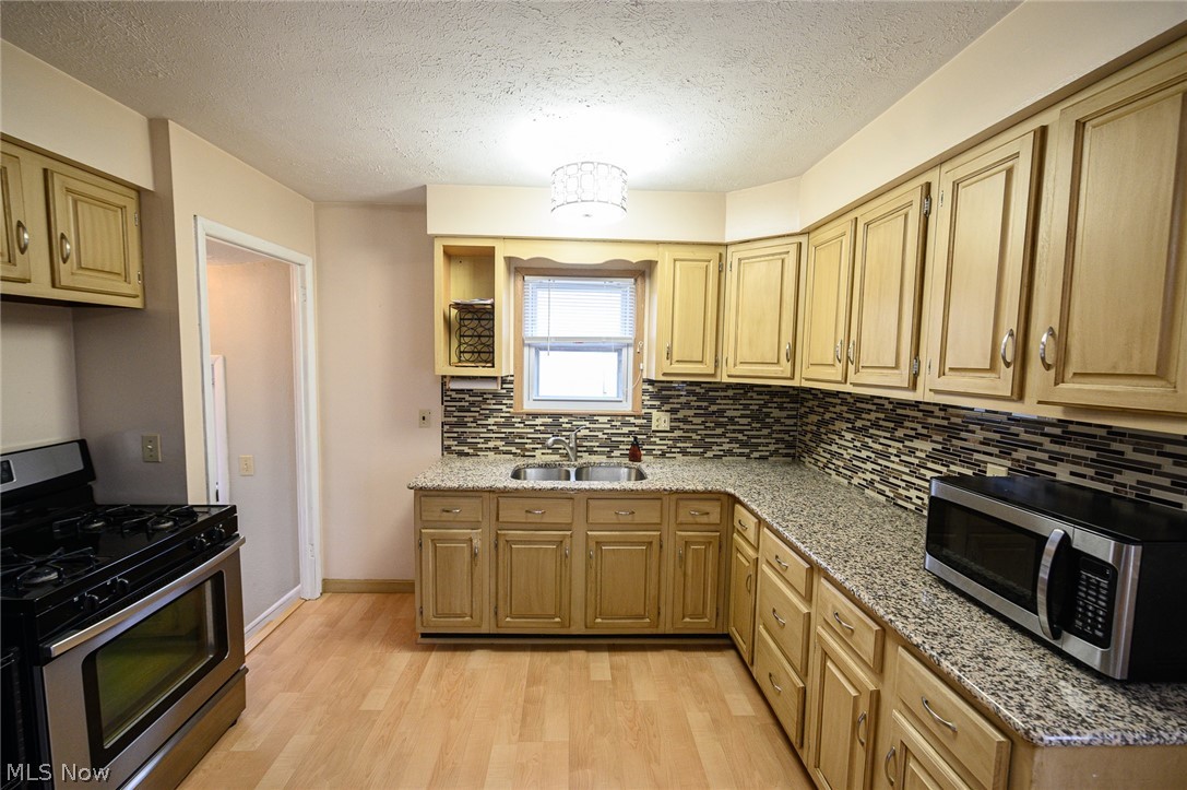 675 Pendley Road Willowick, OH 44095 - Photo 13 of 25 Gallery Image 13