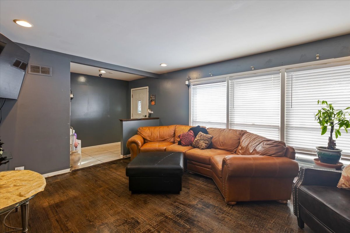 1246 Thomas Street Homewood, IL 60430 - Photo 3 of 29 a living room with furniture and a large window