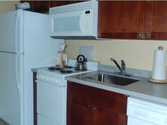 414 Jackson Gore Inn, Unit 414 Ludlow, VT 05149 - Photo 8 of 22 Gallery Image 8