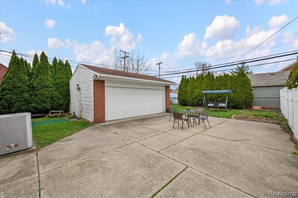 6716 Rosedale Boulevard Allen Park, MI 48101 - Photo 29 of 31 GetMedia-4