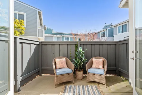 $1,025,000 | 1066 41st Avenue, Unit D106, Capitola, CA 95010