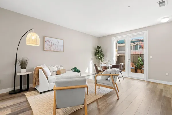 $1,025,000 | 1066 41st Avenue, Unit D106, Capitola, CA 95010