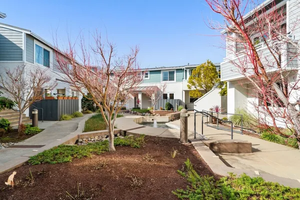$1,025,000 | 1066 41st Avenue, Unit D106, Capitola, CA 95010