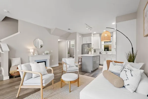 $1,025,000 | 1066 41st Avenue, Unit D106, Capitola, CA 95010