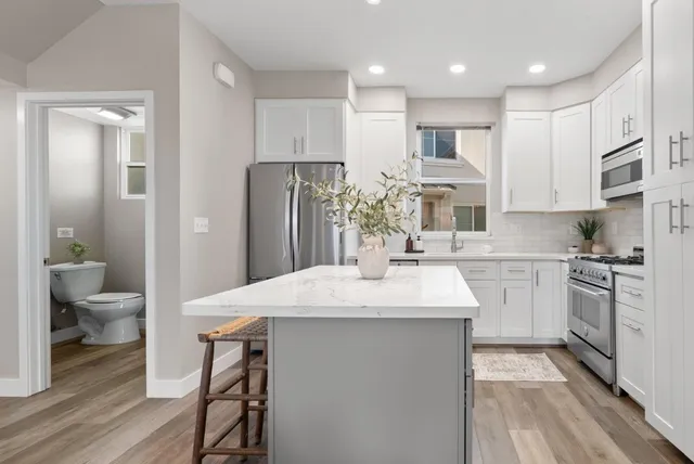 $1,100,000 | 1066 41st Avenue, Unit D106, Capitola, CA 95010